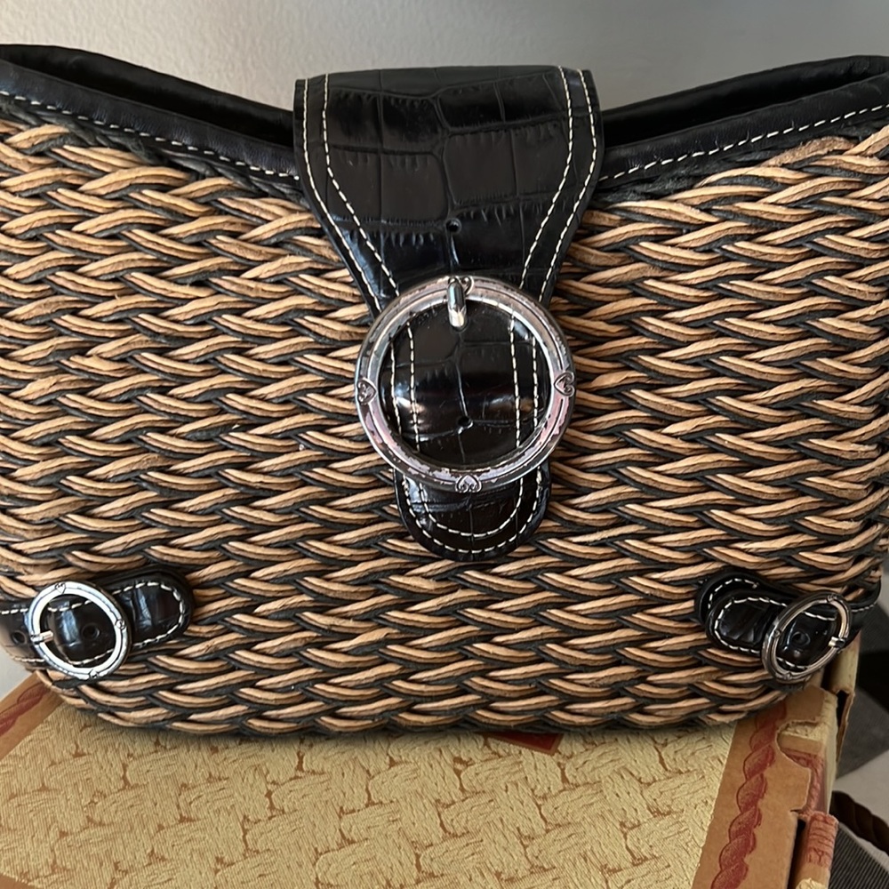 Vintage Brighton Straw Handbag. some tarnish on buckles In good condition - Picture 6 of 9